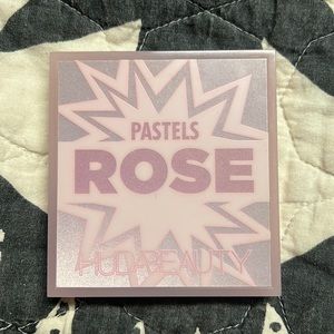 Huda Beauty Pastels Rose